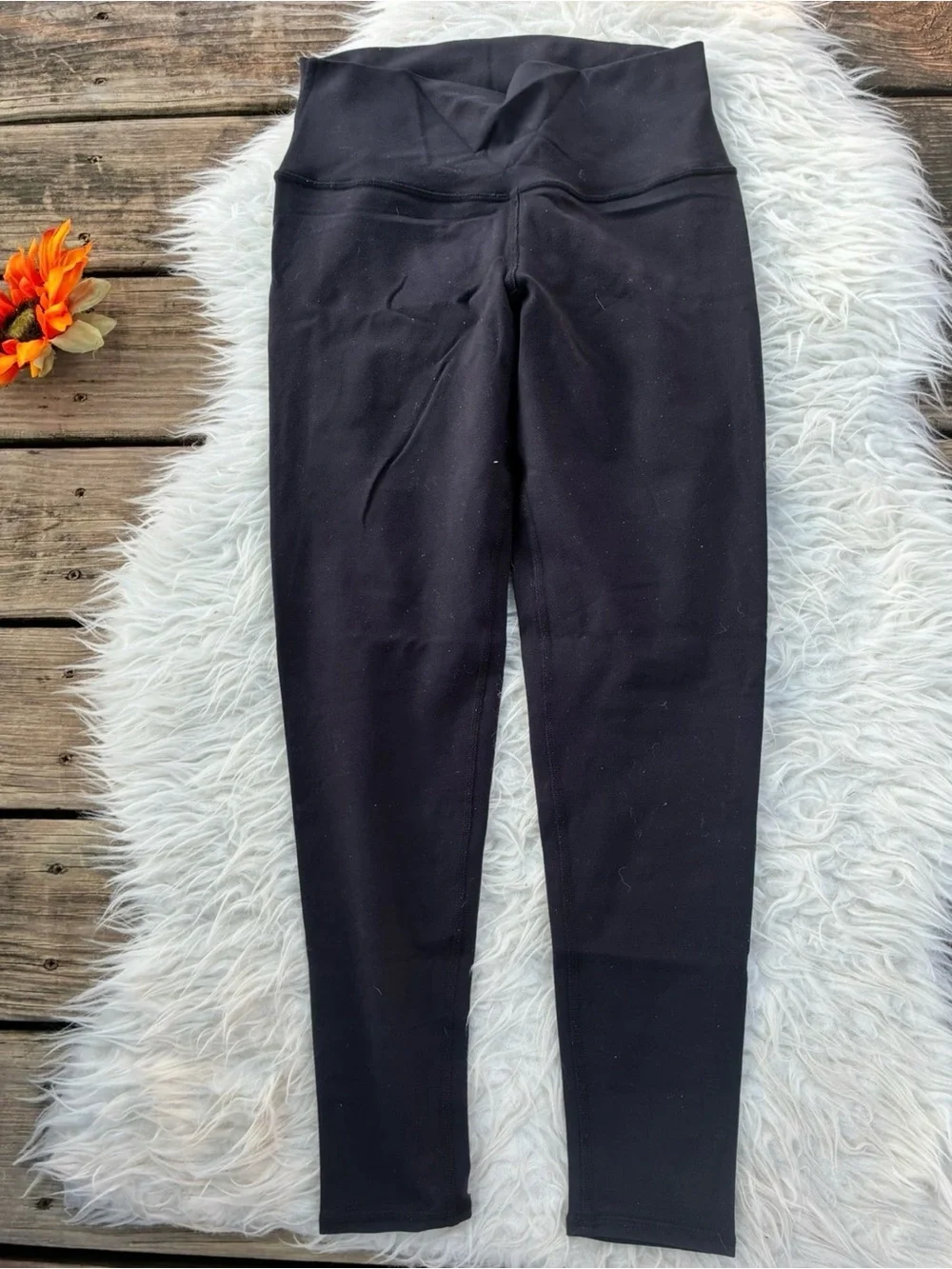 🌺ALO Yoga Black High-Waist Leggings🌺